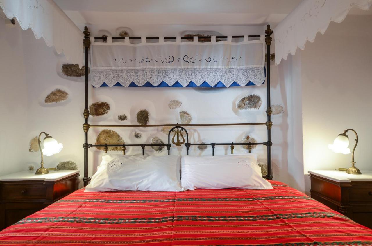 Venetiko Apartments Naxos City Экстерьер фото