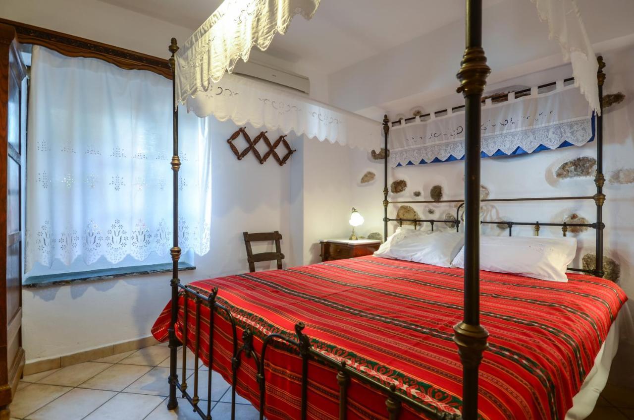 Venetiko Apartments Naxos City Экстерьер фото