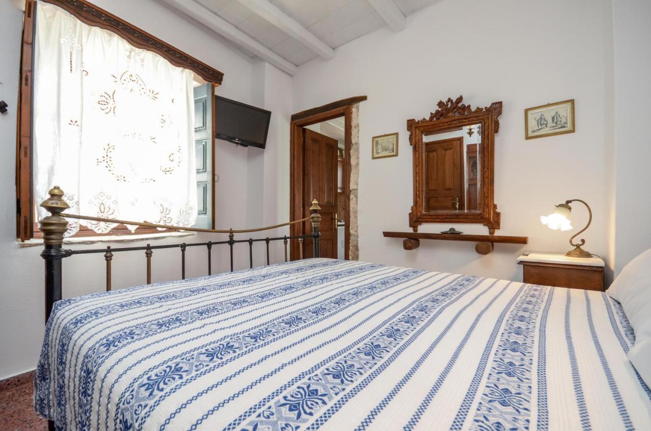 Venetiko Apartments Naxos City Экстерьер фото