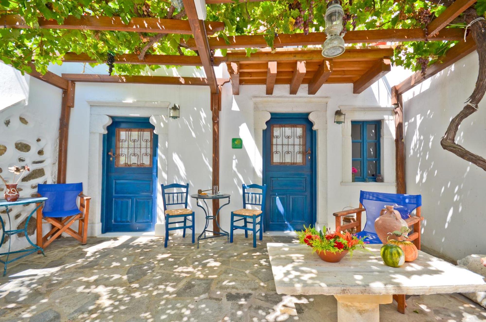 Venetiko Apartments Naxos City Экстерьер фото
